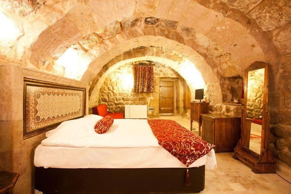 Monte Cappa Cave House Bed & Breakfast Юргюп Екстериор снимка