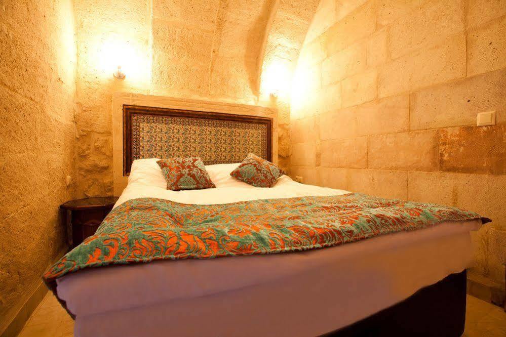Monte Cappa Cave House Bed & Breakfast Юргюп Екстериор снимка
