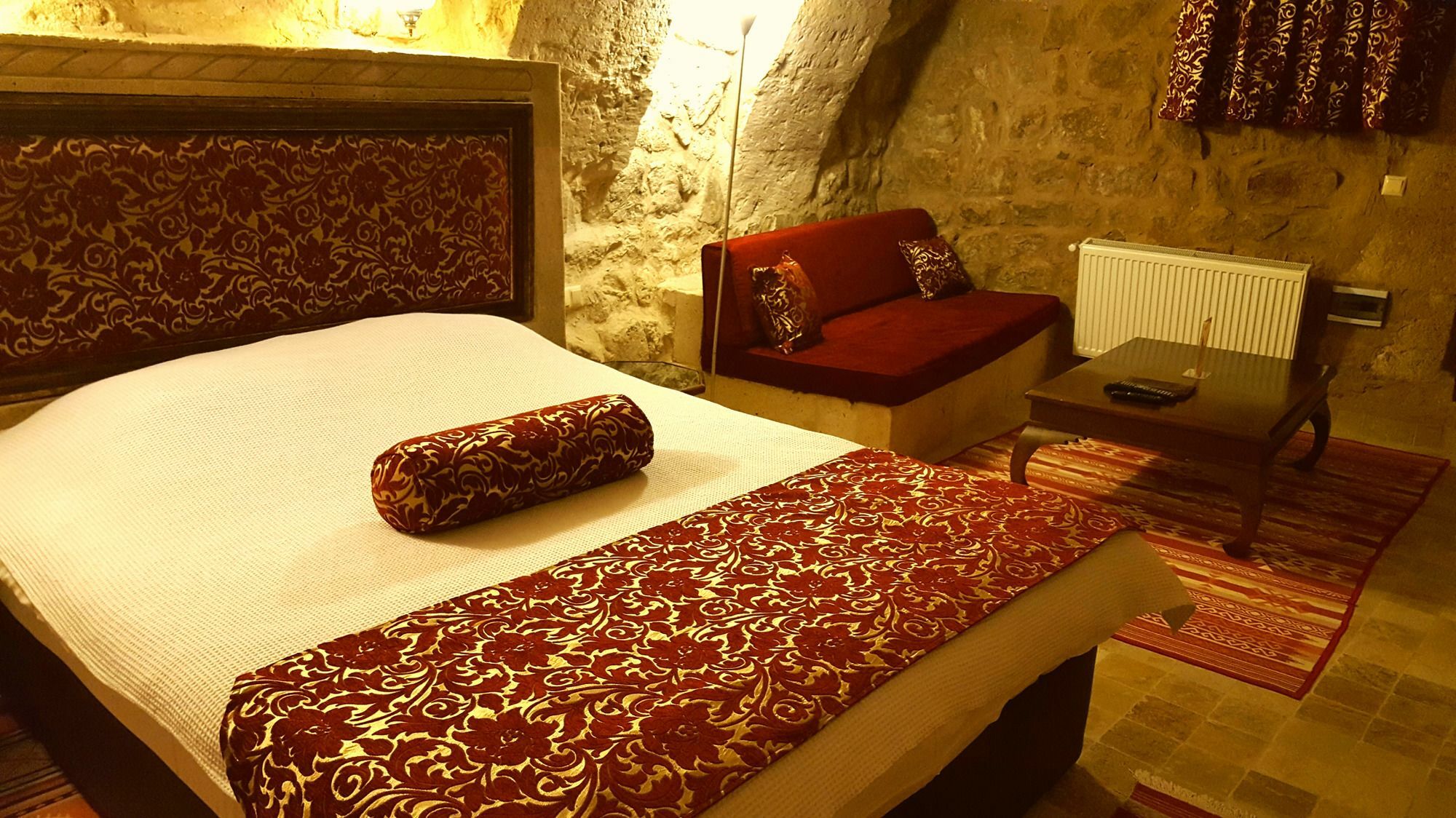 Monte Cappa Cave House Bed & Breakfast Юргюп Екстериор снимка